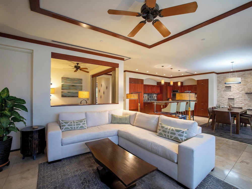 Condo, 2 Bedrooms, Garden View (211)