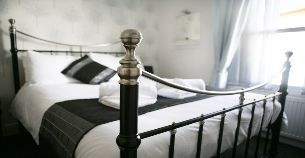 Triple Room, Ensuite photo 1