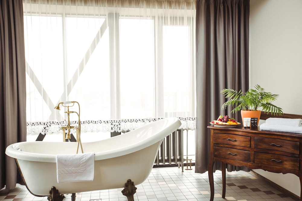 Promenade Suite - Photo 2