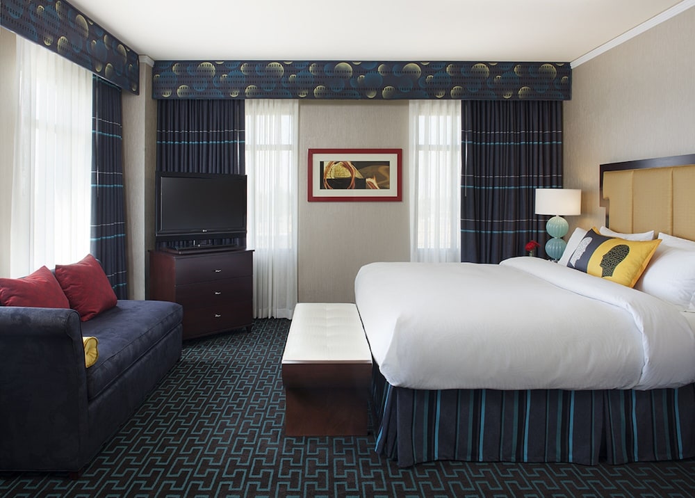 Suite, 1 Bedroom, Accessible, Bathtub (Mobility) - Photo 3