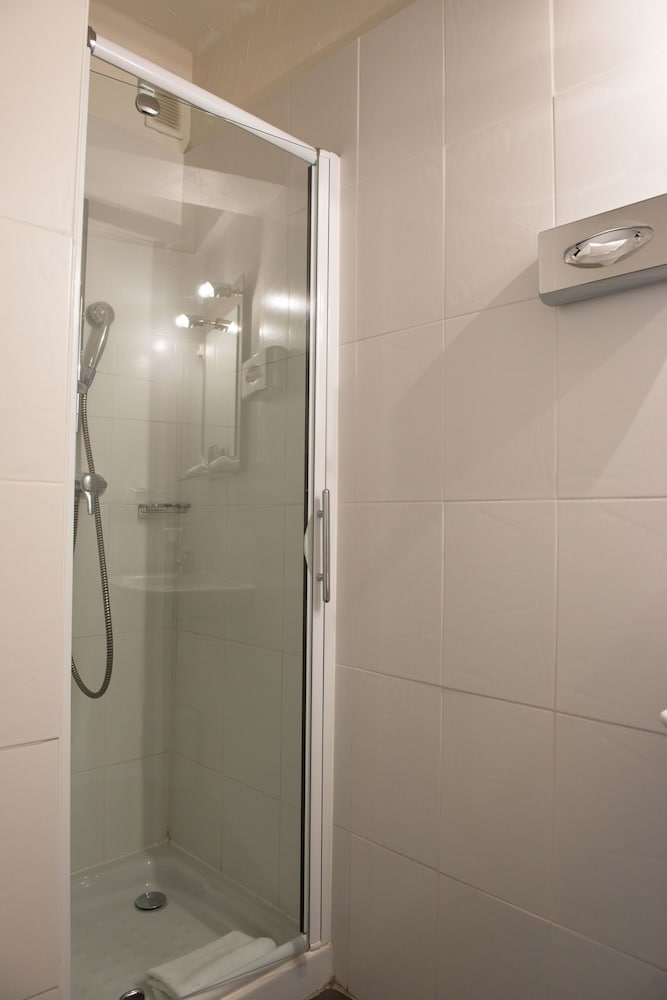 Standard Room - Photo 5