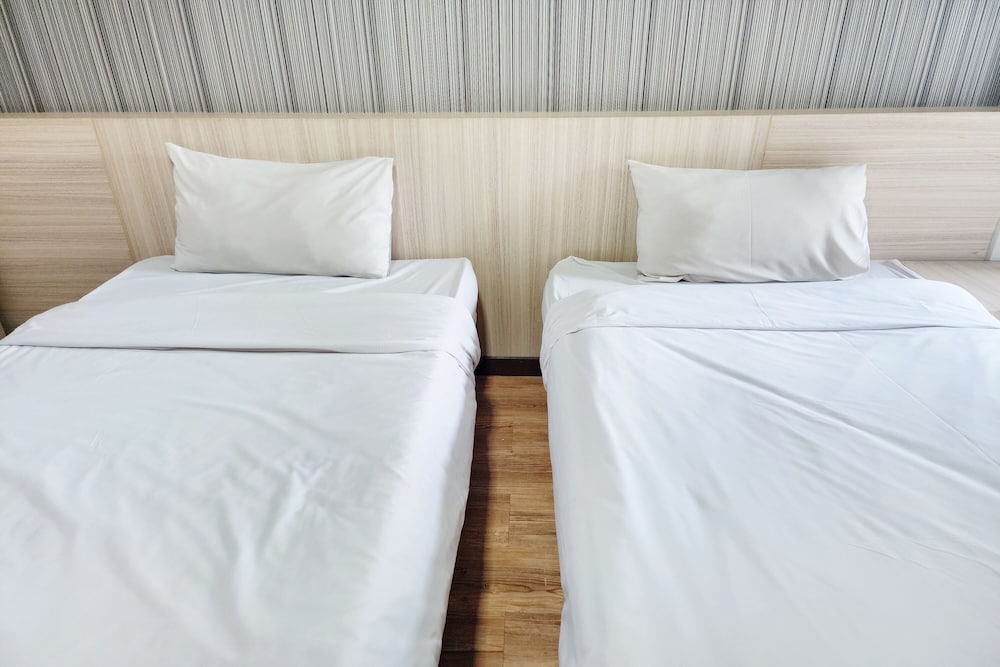 Standard Twin Room photo 2