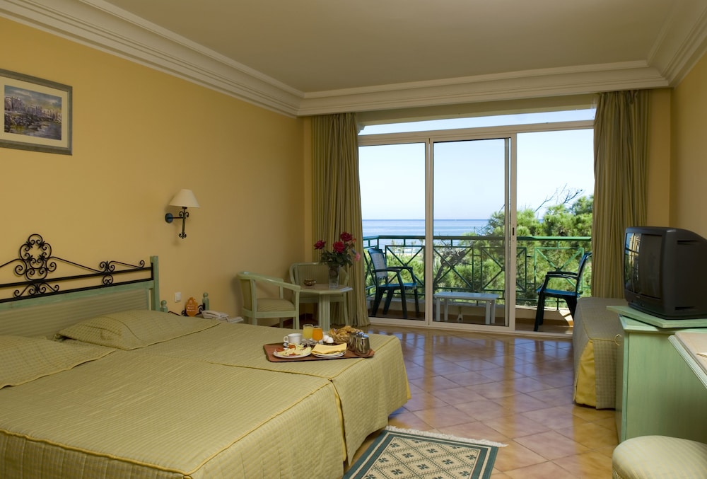 Standard Triple Room, Sea View