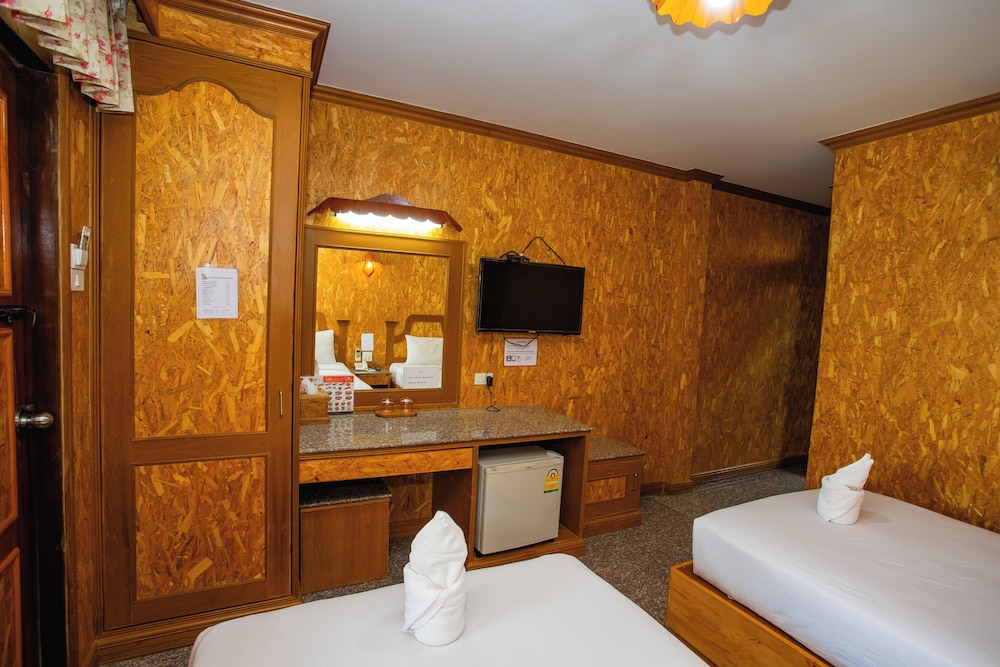 Standard Twin Room - Photo 4