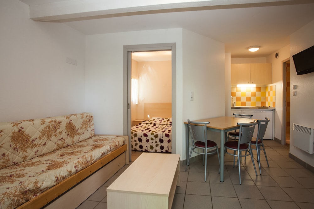 House, 1 Bedroom photo 1