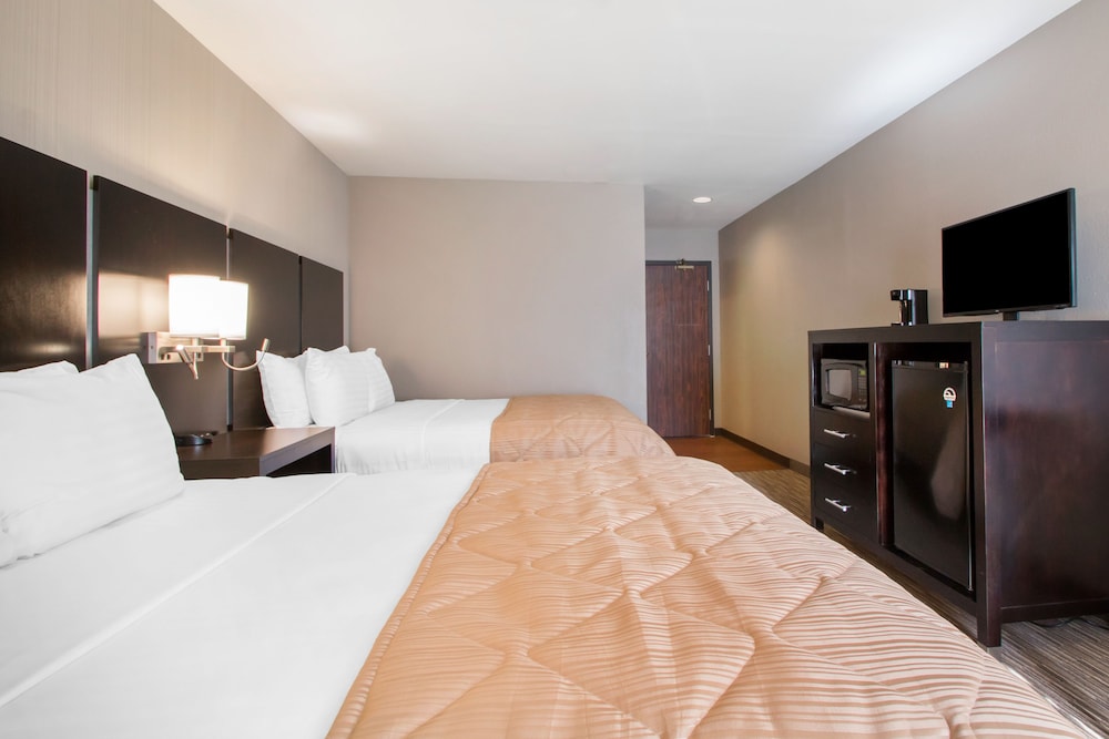 Standard Room, 2 Queen Beds - Photo 4