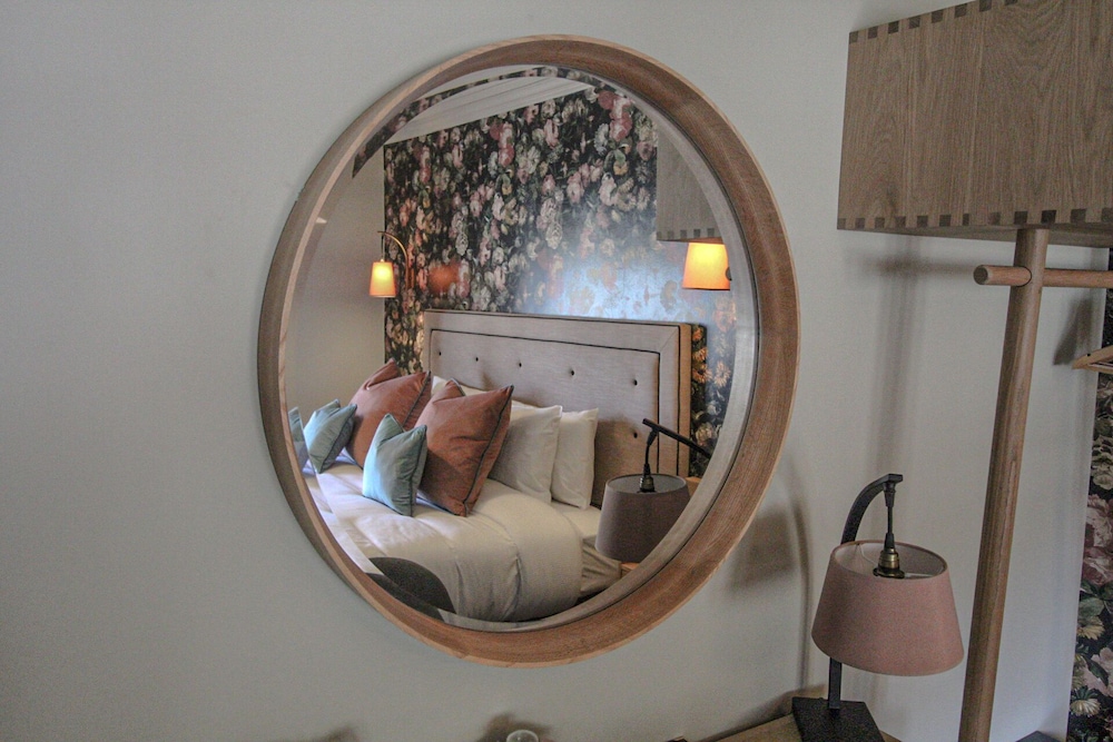 Superior Double Room, Ensuite - Photo 5