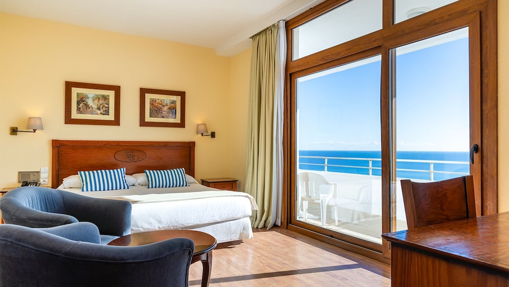 Double Room, Sea View (2 adults and 1 child) Double Room, Sea View (2 adults and 1 child)