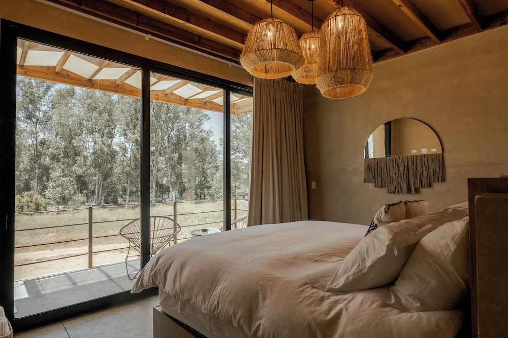 Deluxe Studio Suite, Hot Tub, Garden View