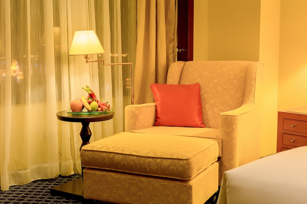 Room, 2 Double Beds - Photo 4