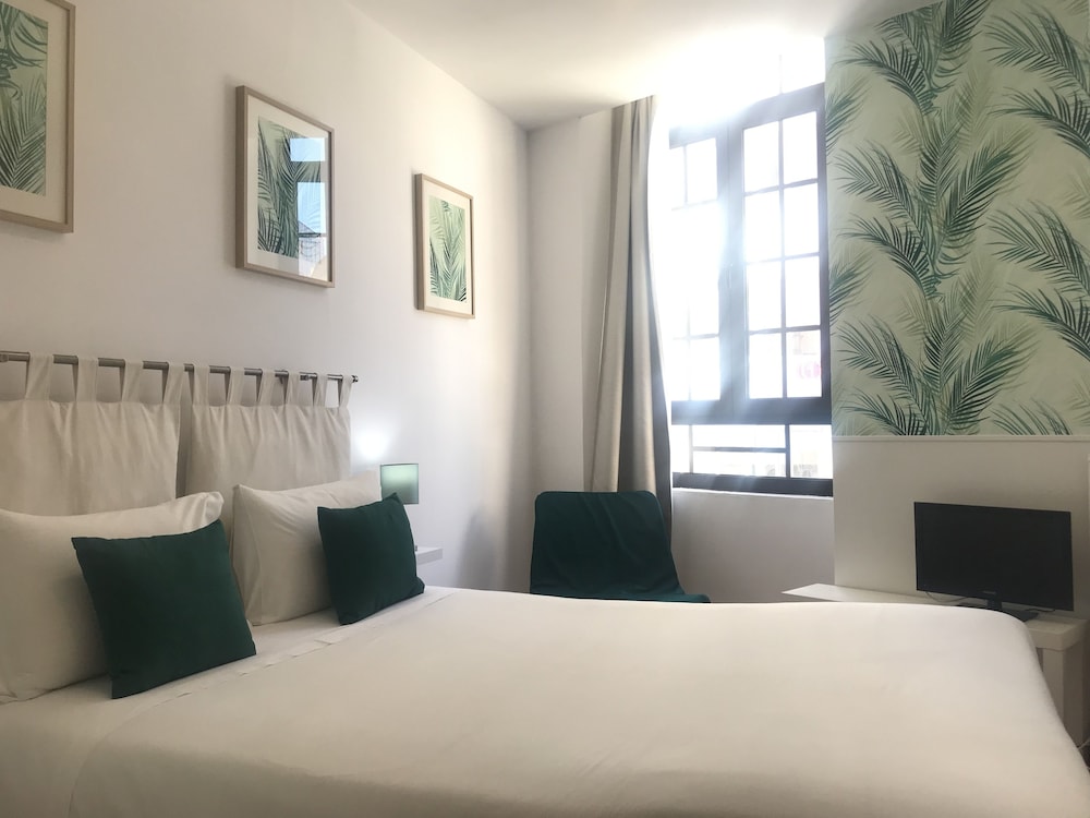 Chambre Double, salle de bains privée