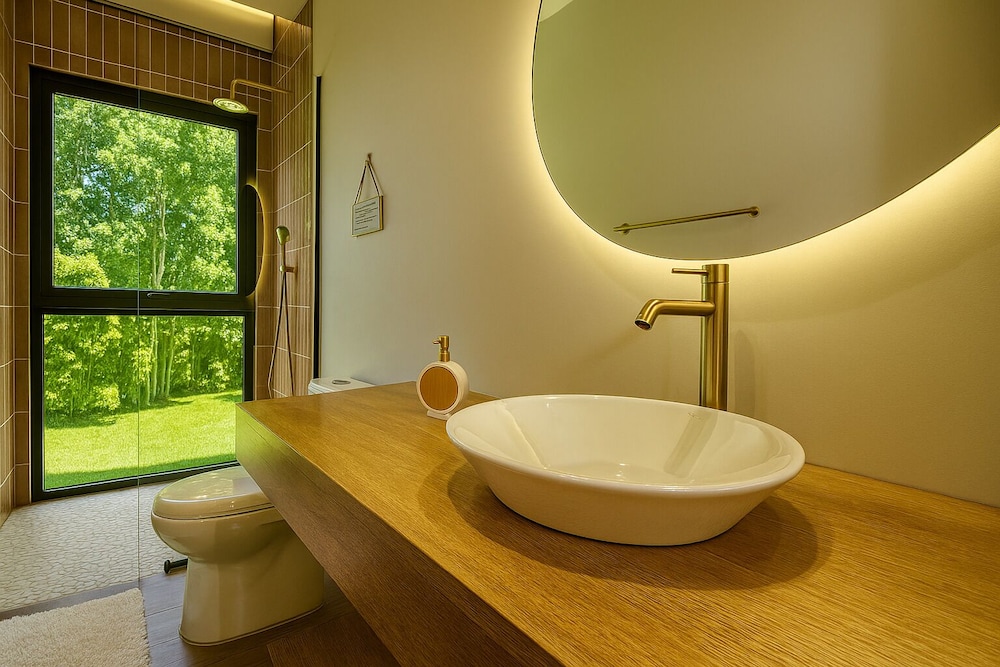 Family Double Room, 2 Queen Beds, Non Smoking, Garden View photo 3