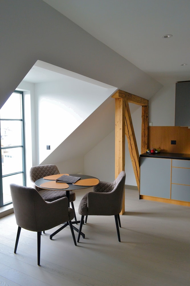 Superior Suite - Photo 8