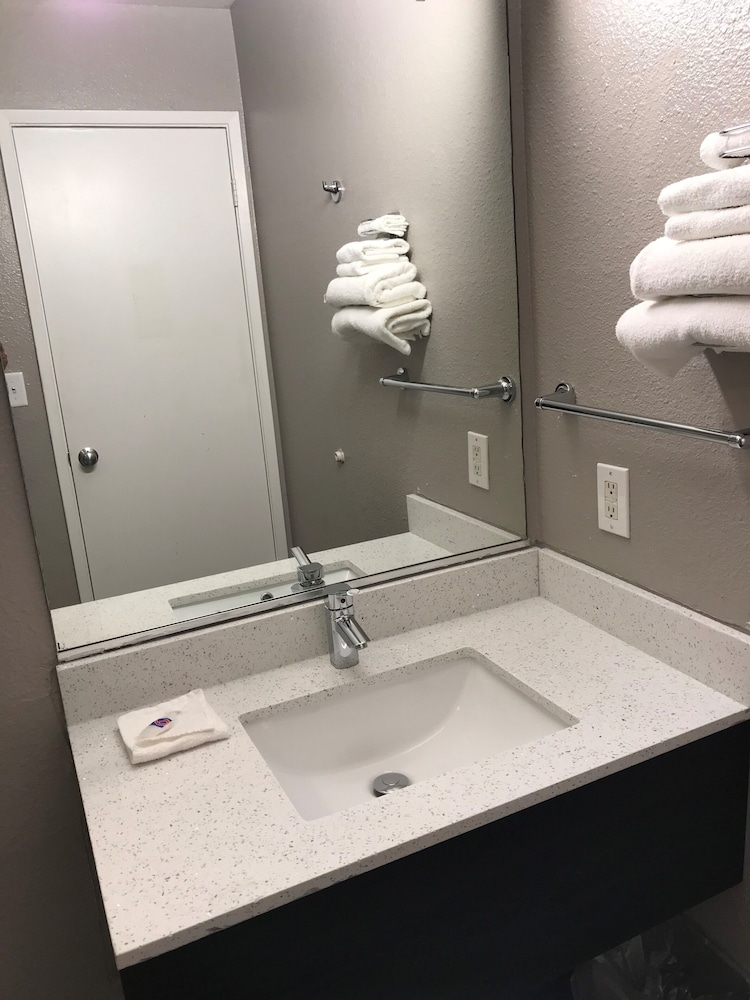 Deluxe Room, 2 Double Beds, Non Smoking, Refrigerator, photo 6