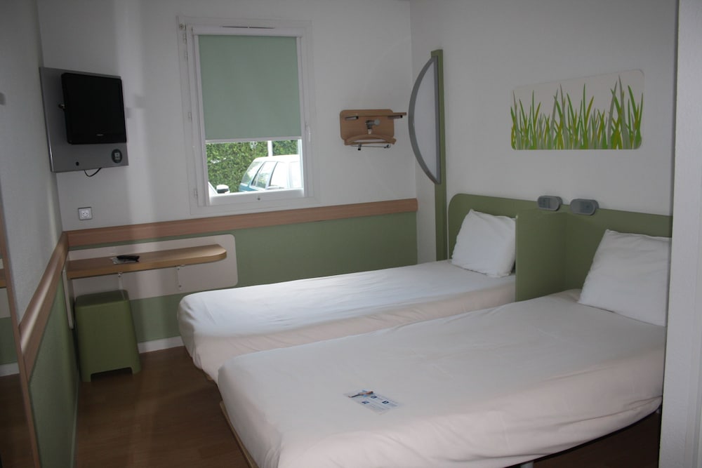 Twin Room, 2 Twin Beds photo 3