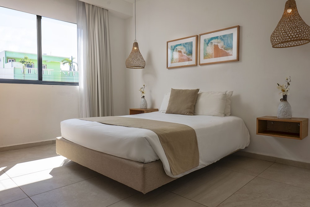 Deluxe Double Room, 1 Queen Bed - Photo 1