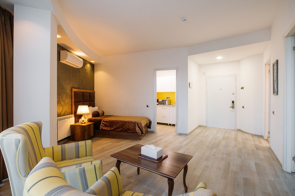 Suite, 1 Bedroom photo 1