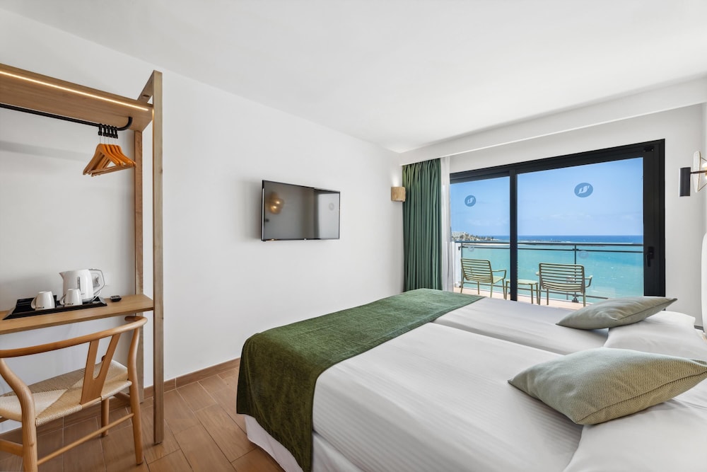 Family Room, Connecting Rooms, Sea View (Terrace, 4 Adults + 2 Children)