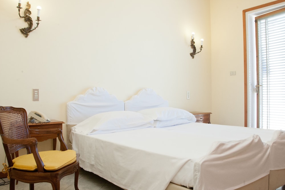 Superior Double Room, Balcony, Sea View - Photo 2
