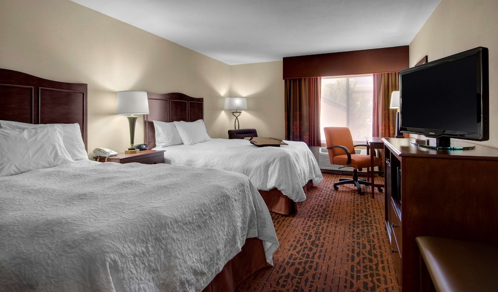 Room, 2 Queen Beds, Accessible, Non Smoking photo 1