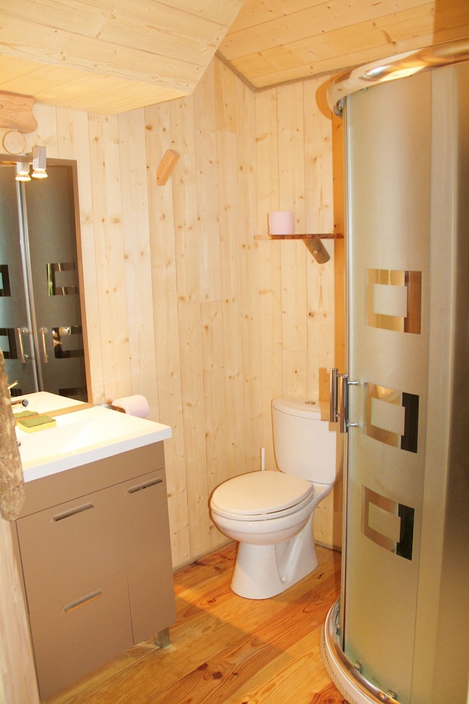 Cabin (Sarrazine) photo 3