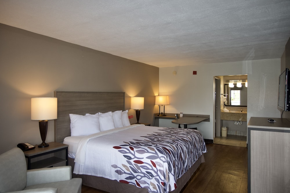 Superior Room, 1 King Bed, Non Smoking - Photo 4