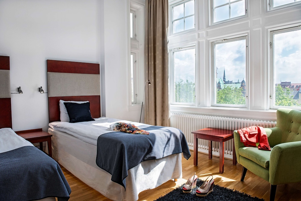 Twin Room - Photo 4