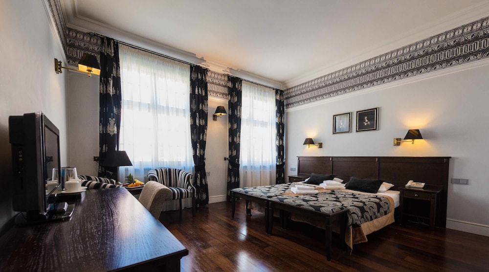 Classic Double or Twin Room - Photo 1