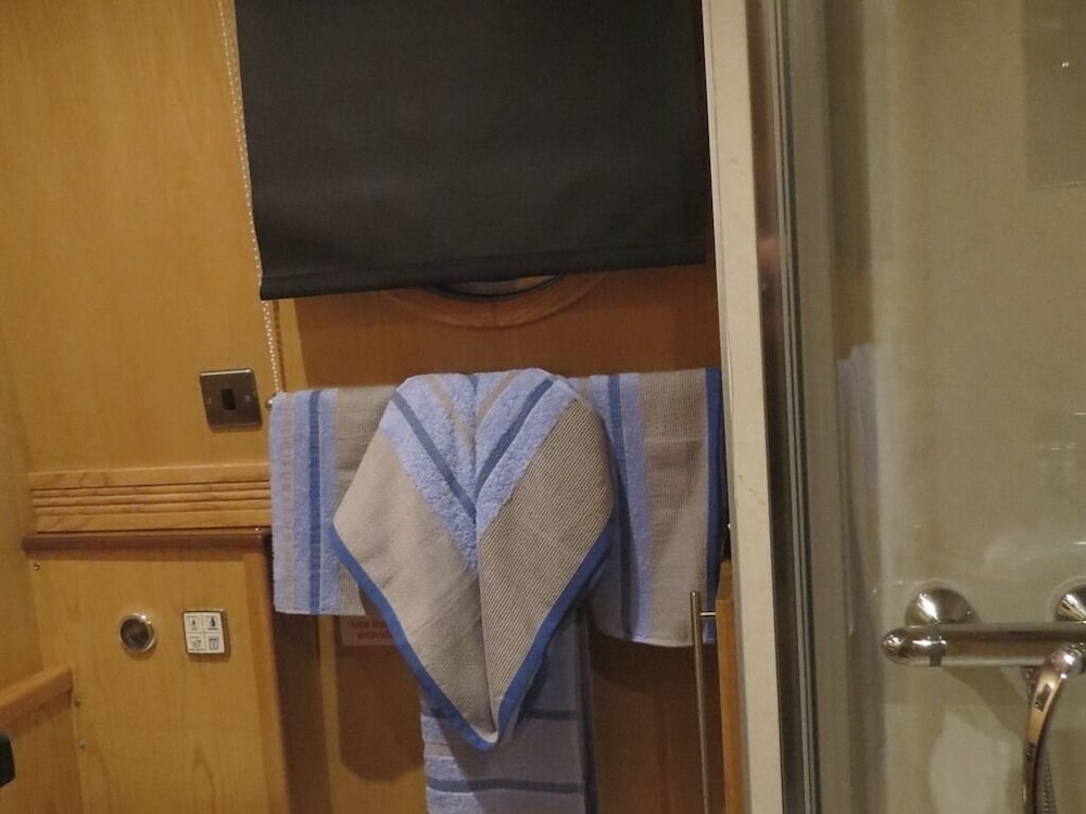 Room, Private Bathroom (Millie Grace Houseboat) - Photo 7