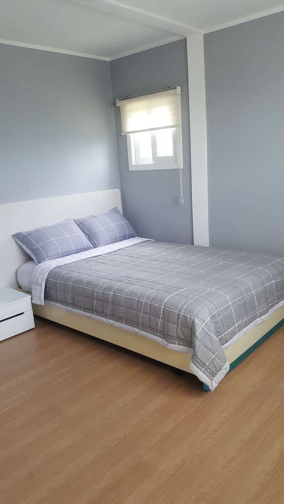 Family Room, 3 Bedrooms, Non Smoking photo 1