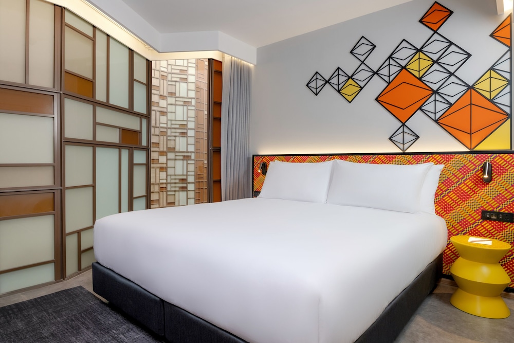 Superior Room, 1 King Bed photo 1