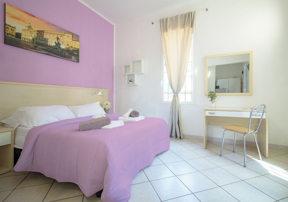 Classic Double Room, 1 Bedroom, Ensuite, Ground Floor