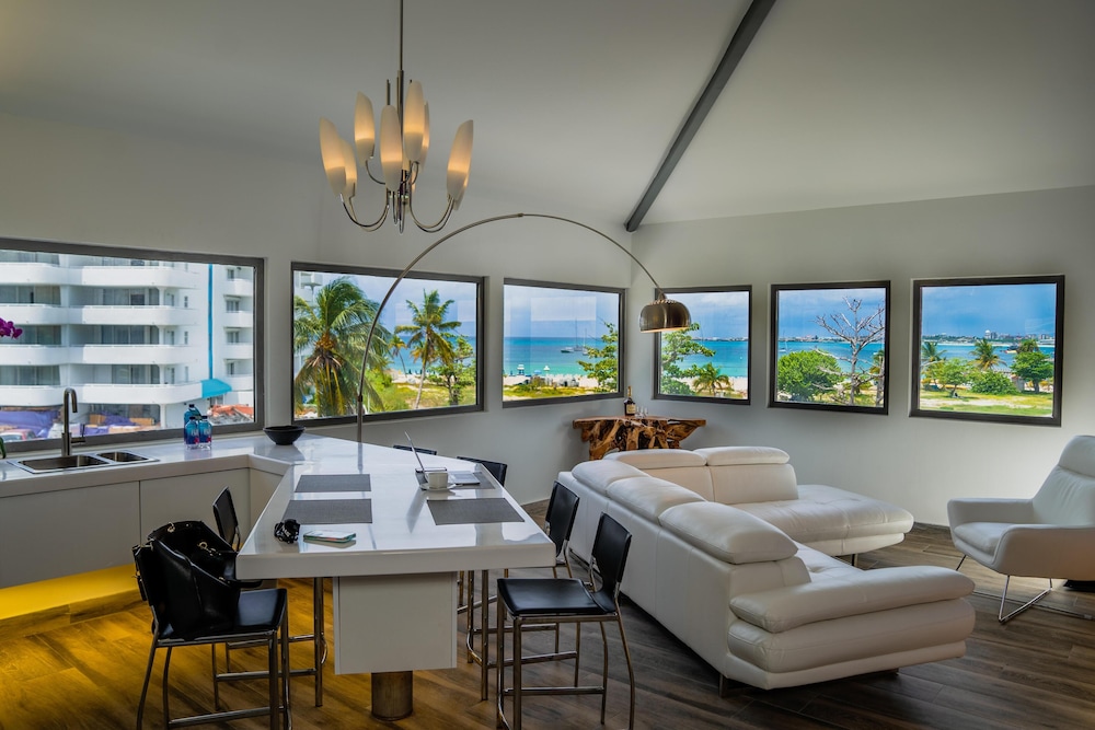 Suite, 1 King Bed, Kitchen, Ocean View