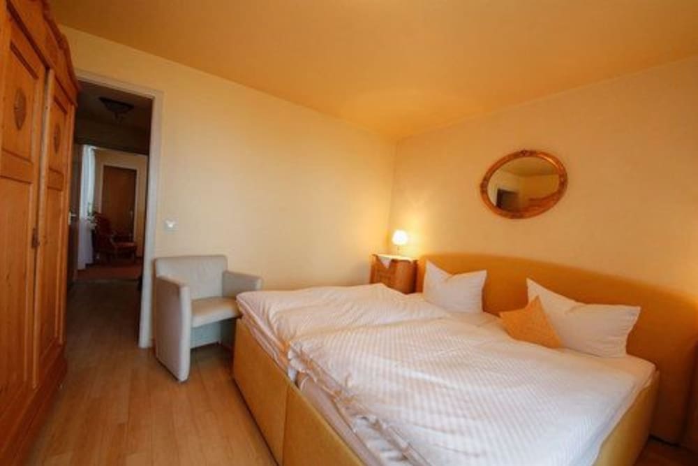 Basic Double Room photo 3