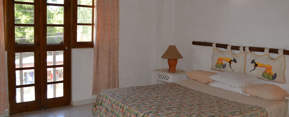 Standard Room, 1 Queen Bed