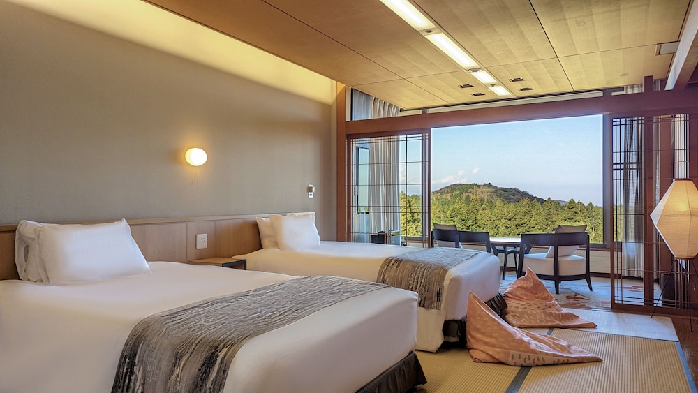 Top floor Japanese Premium Twin, Nonsmoking [Please arrive no later than 6 PM for dinner] - Photo 3