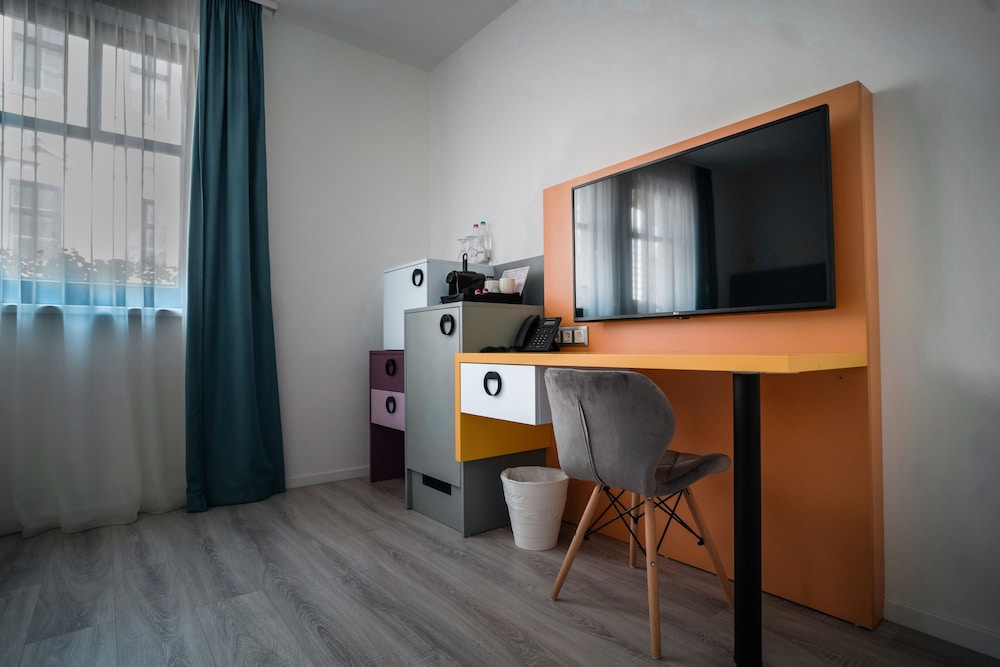 Standard Twin Room - Photo 5