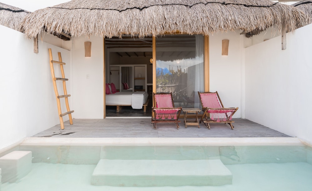 Family Room, Pets Allowed, Garden View (Private Pool)