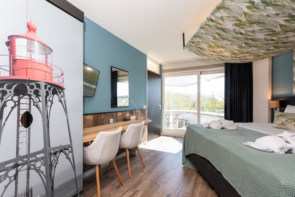 Deluxe Suite photo 1