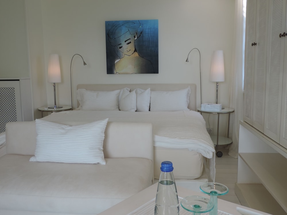 Basic Double Room photo 3