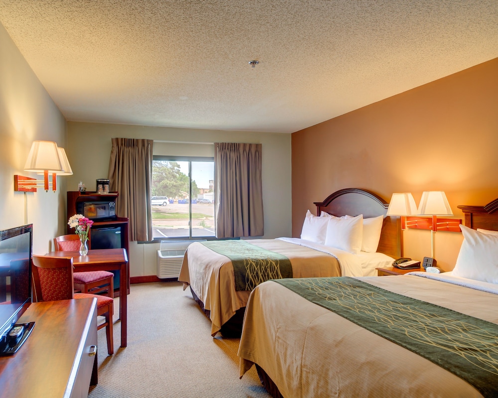 Standard Room, 2 Queen Beds, Smoking