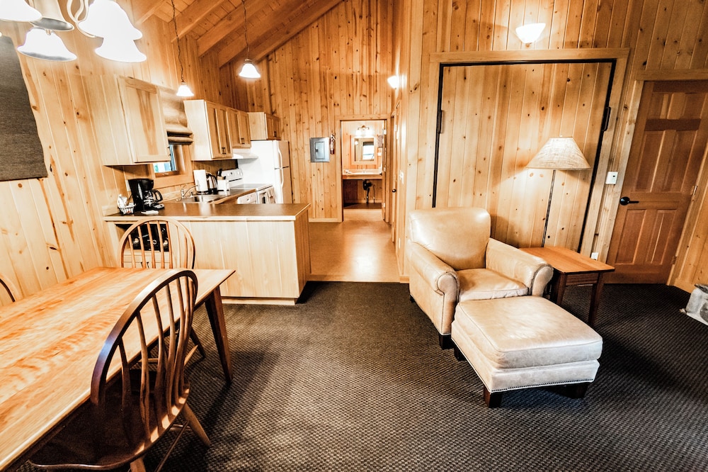 Cabin, 1 Queen Bed, Accessible (at Patterson Lake-)