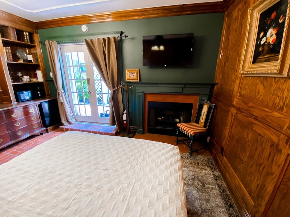 The Oxford Suite photo 3