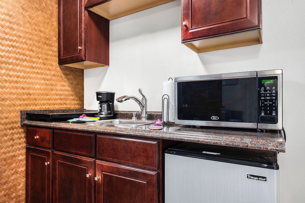 Studio Suite, 2 King Beds, Bay View