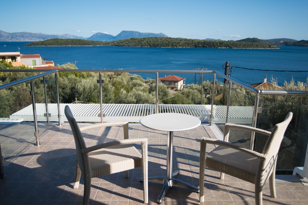 Standard Double or Twin Room, Sea View photo 3