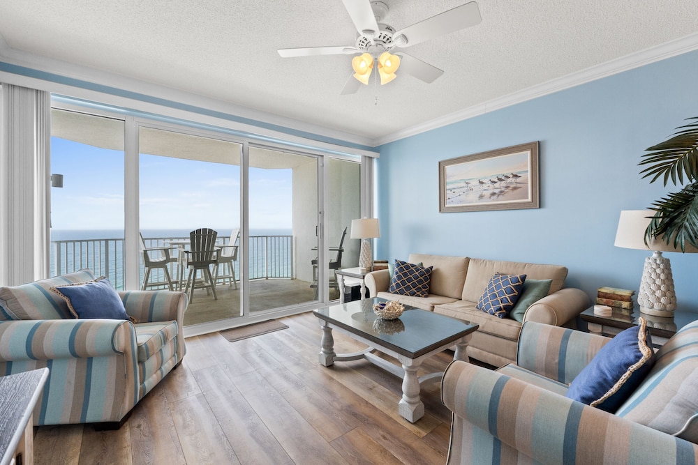 Condo, 2 Bedrooms, Ocean View (2104) photo 1