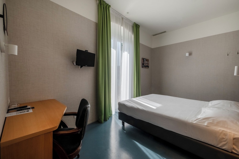 Classic Double Room, Sea View - Photo 13