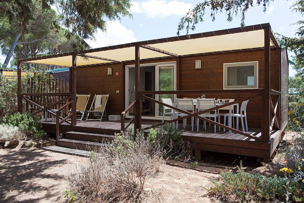 Bungalow, 2 Bedrooms, 2 Bathrooms (external) photo 3