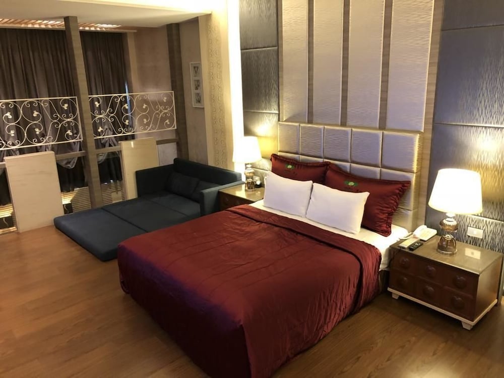 Deluxe Quadruple Room