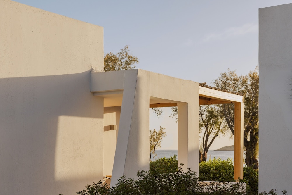 Seafront Bungalow photo 2
